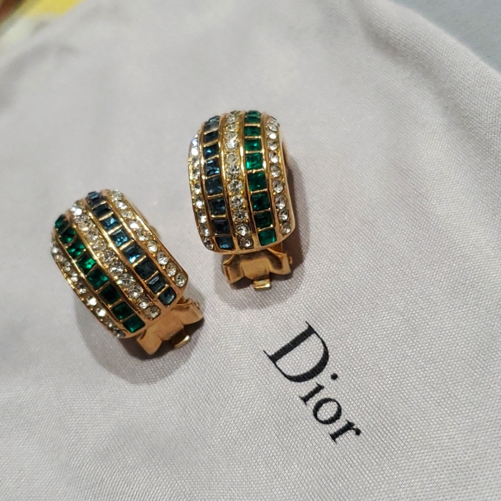Christian Dior earring